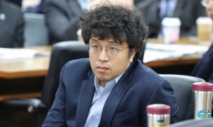 公安机关对“台独”顽固分子沈伯洋立案侦查,赖岳谦:这只是个开始