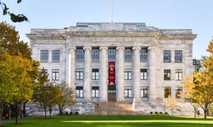 美国哈佛大学医学院发生爆炸 警方公布嫌疑人图像